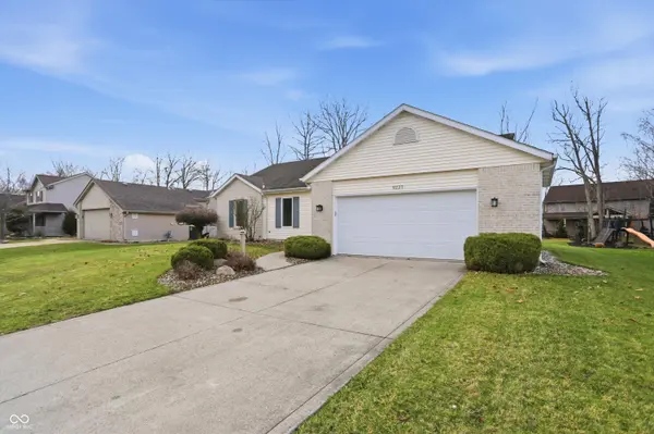 9223 Whispering Woods DR, Fort Wayne, IN 46804