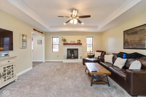 224 Woodland PL, Pittsboro, IN 46167