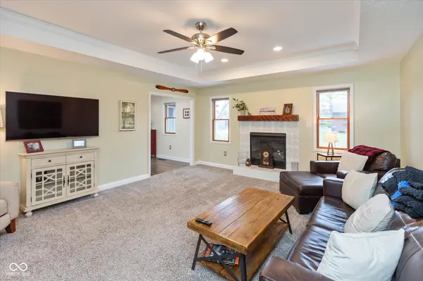 224 Woodland PL, Pittsboro, IN 46167