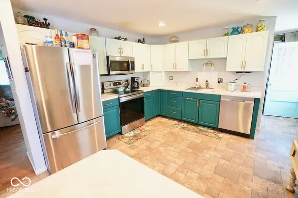 131 West ST, Whiteland, IN 46184