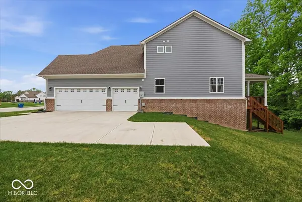 10286 Edgerton LN, Fortville, IN 46040