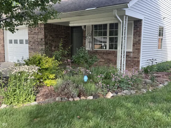 489 Fleetwood LN, Franklin, IN 46131