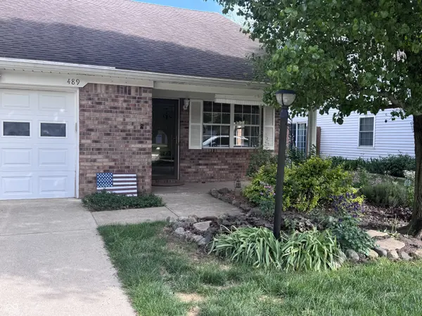489 Fleetwood LN, Franklin, IN 46131