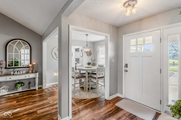 8260 Henderson Ridge DR, Mooresville, IN 46158