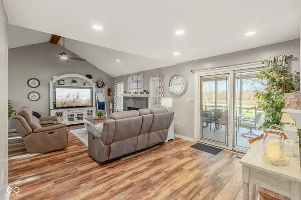 8260 Henderson Ridge DR, Mooresville, IN 46158