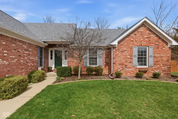 9892 Barth DR, Zionsville, IN 46077