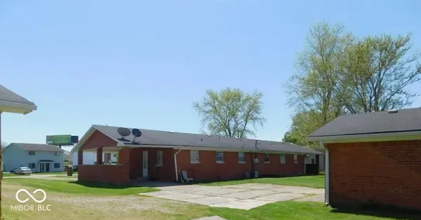 9460-9470 Huggin Hollow RD, Martinsville, IN 46151