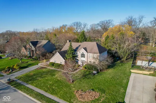 11382 Royal PL, Carmel, IN 46032