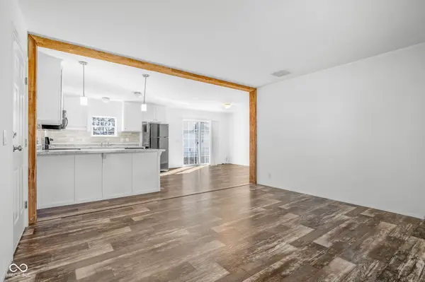 202-204 E 11th ST, Sheridan, IN 46069