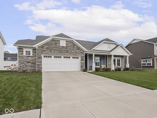 7176 Hart ST, Cumberland, IN 46229
