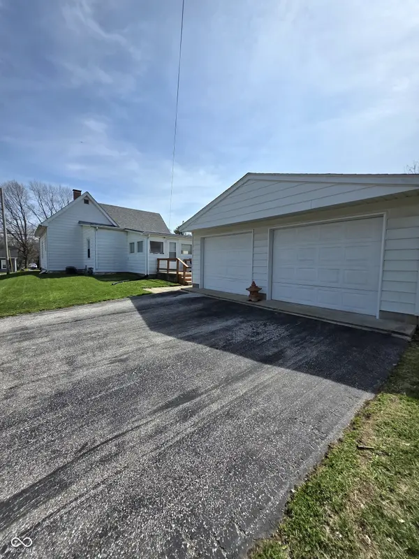 318 N College AVE, Greencastle, IN 46135