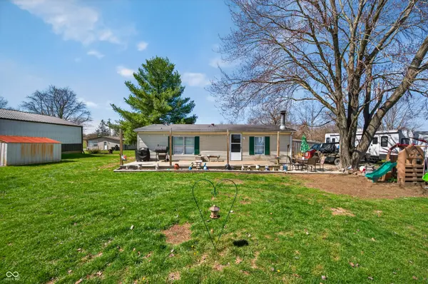 37 N Shelby ST, Holton, IN 47023
