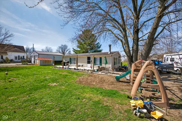 37 N Shelby ST, Holton, IN 47023