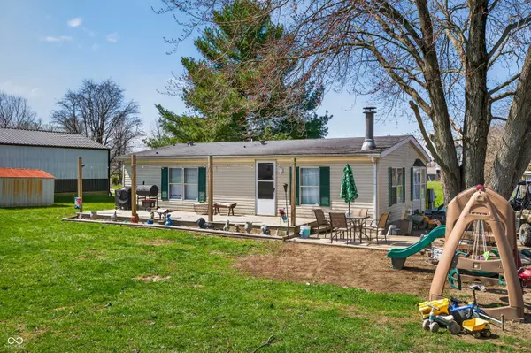 37 N Shelby ST, Holton, IN 47023