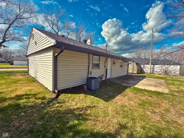 1902 Edgemont WAY, Anderson, IN 46011