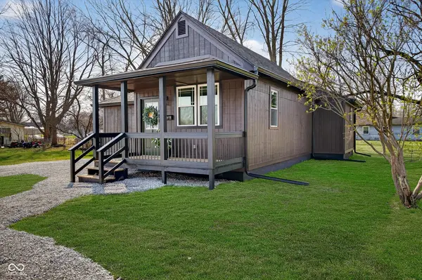 2015 N F ST, Elwood, IN 46036