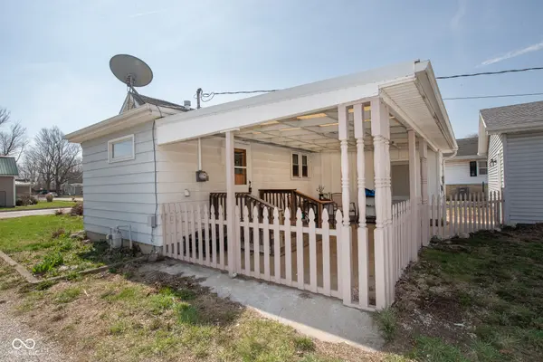 608 E Columbia ST, Flora, IN 46929