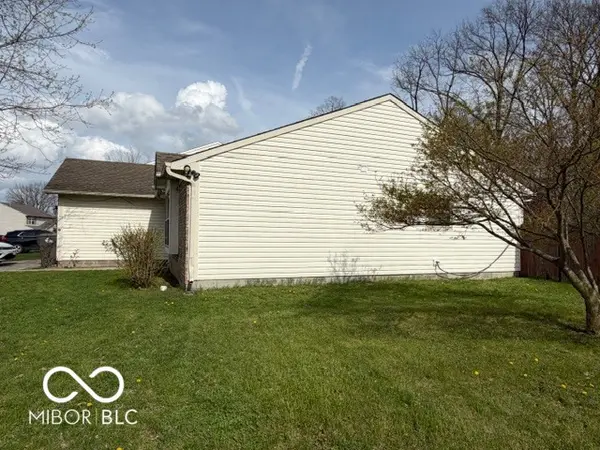 6849 Wandering WAY, Indianapolis, IN 46241