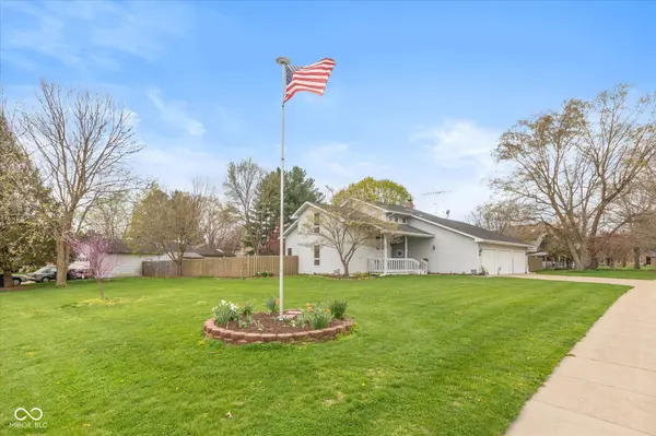 4651 Monterey DR, Columbus, IN 47203