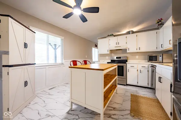587 Quail RUN, Greenwood, IN 46142