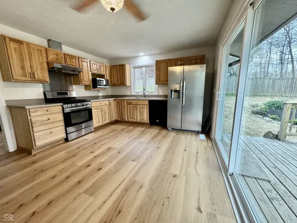 1510 W Shore LOOP, Martinsville, IN 46151