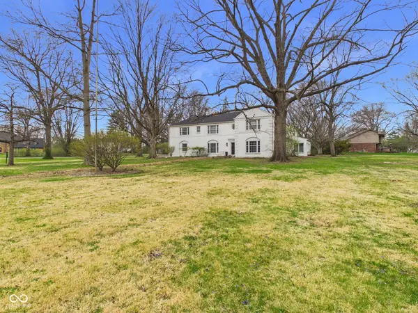 1110 Greenway DR, Anderson, IN 46011