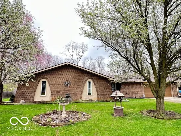 2120 Kitchen DR, Anderson, IN 46017