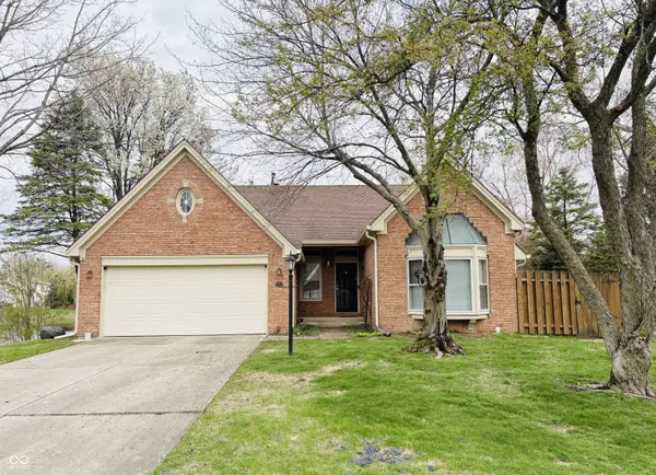 10753 Lexington DR, Carmel, IN 46280