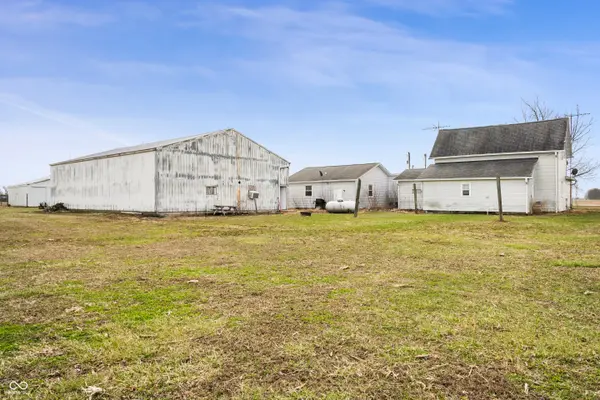 4682 E Division RD, Windfall, IN 46076