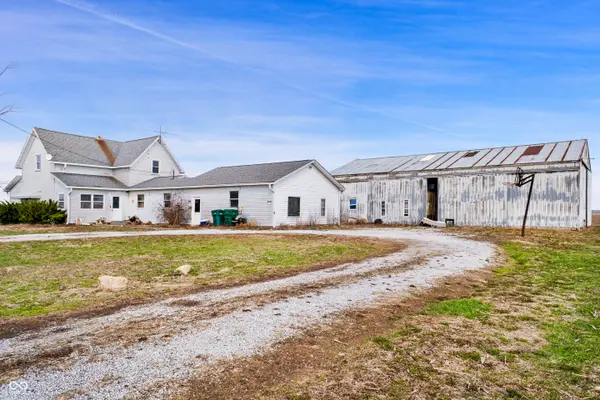 4682 E Division RD, Windfall, IN 46076