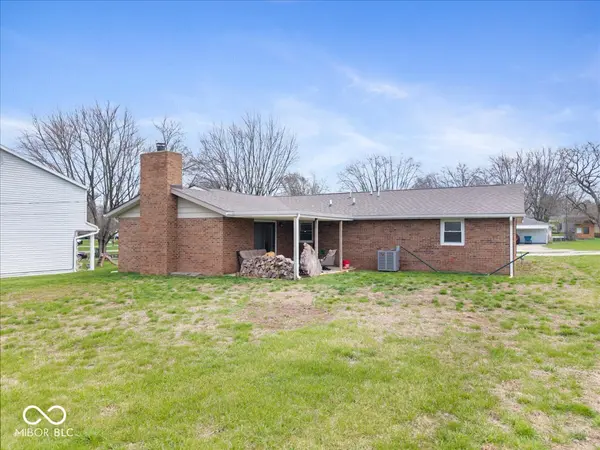 1009 S Sarasota DR, Yorktown, IN 47396