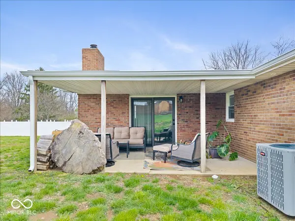 1009 S Sarasota DR, Yorktown, IN 47396