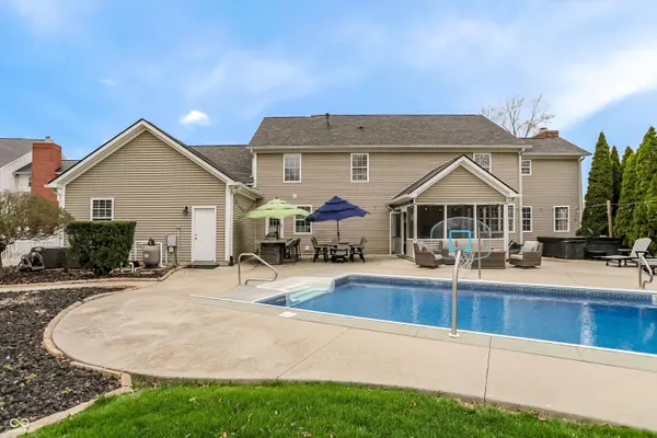 11097 Desert Glen DR, Fishers, IN 46037
