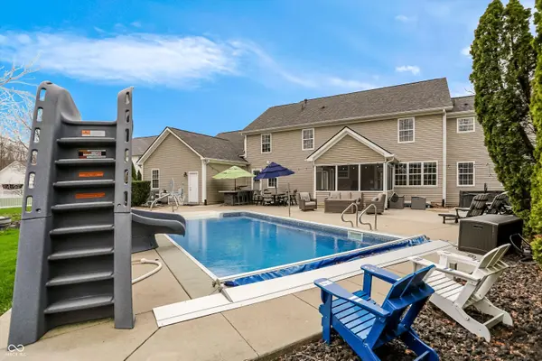 11097 Desert Glen DR, Fishers, IN 46037