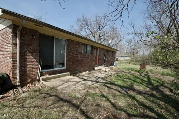 10230 Meadowlark DR, Indianapolis, IN 46235