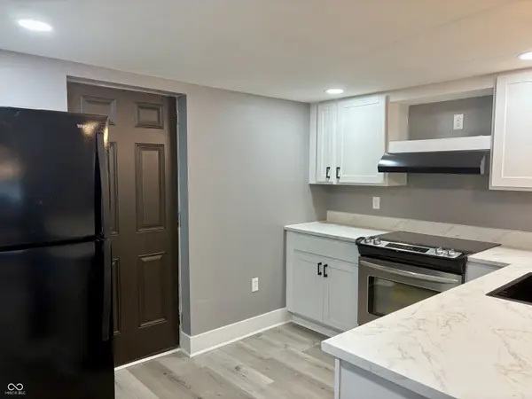 402 Walnut ST, Hope, IN 47246