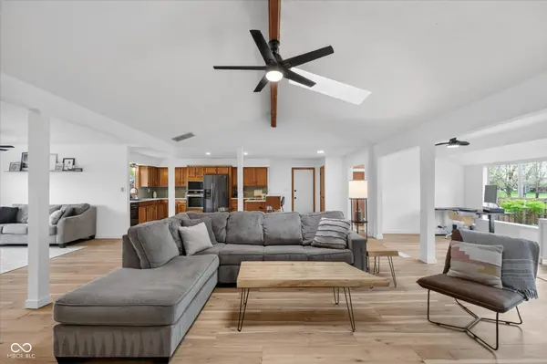 5021 Tudor CIR, Carmel, IN 46033