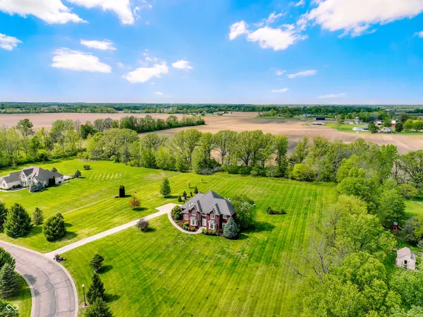 10158 Sanctuary DR, Brownsburg, IN 46112