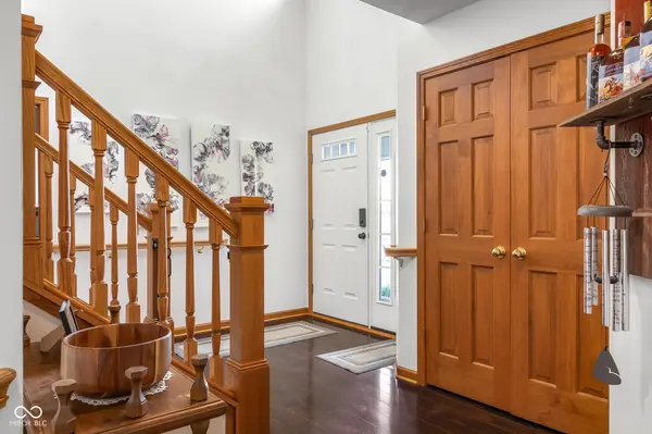 2093 Iroquois TRL, Columbus, IN 47203