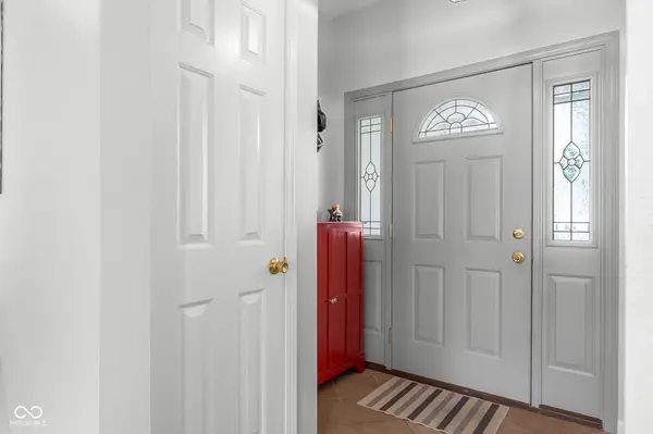 6115 E Prairie Stream WAY, Columbus, IN 47203