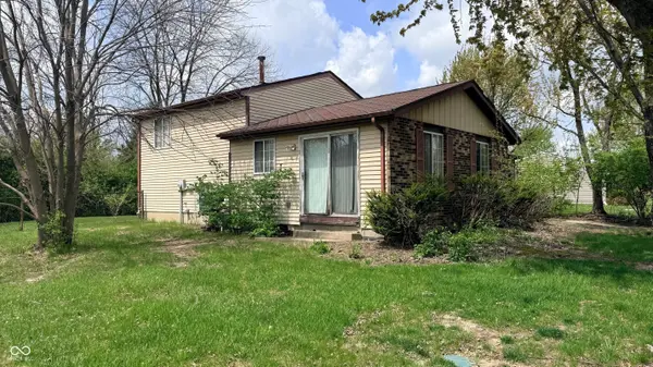 8230 Autumn Mill LN, Indianapolis, IN 46256