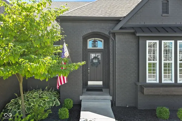 18271 Lake Winds DR, Westfield, IN 46074