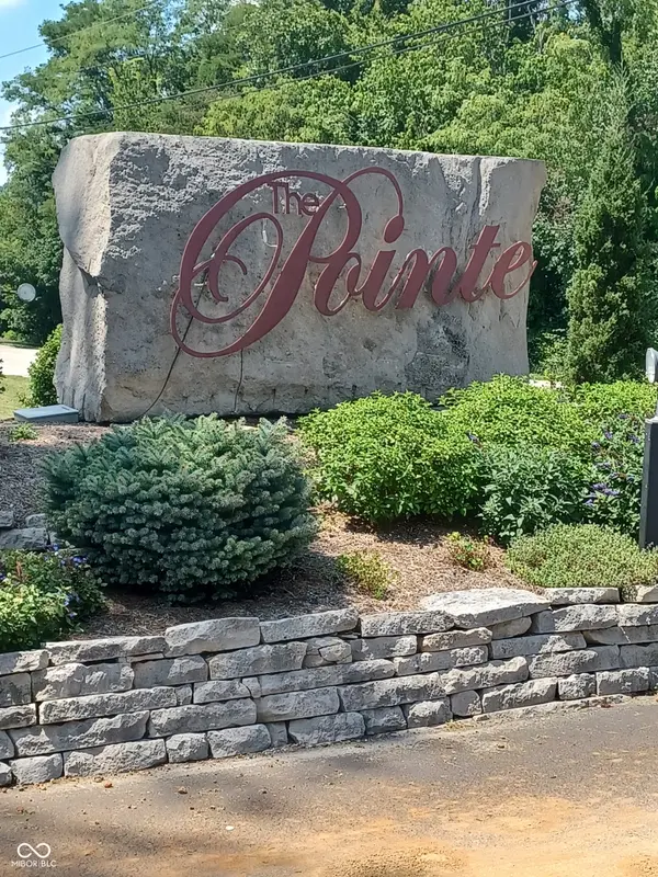 9590 S Lake Ridge DR, Bloomington, IN 47401