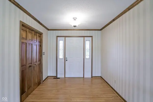 1076 Chipmunk LN, Pendleton, IN 46064