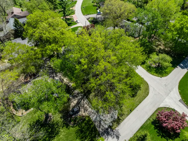 222 Pennridge DR, Indianapolis, IN 46240