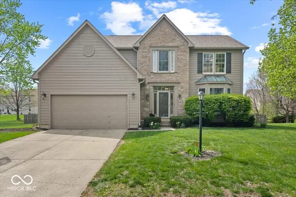 8392 Eastbay DR, Indianapolis, IN 46236