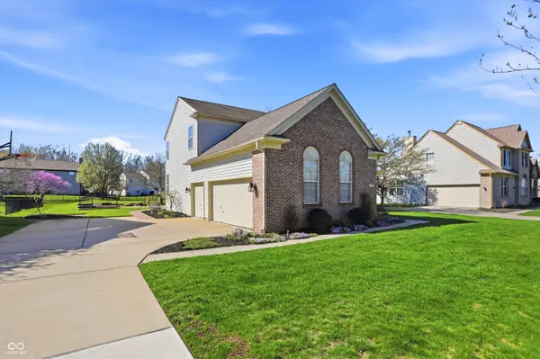 7732 Prairie View DR, Indianapolis, IN 46256