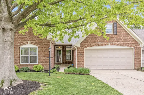 10758 Pimlico CIR, Carmel, IN 46280