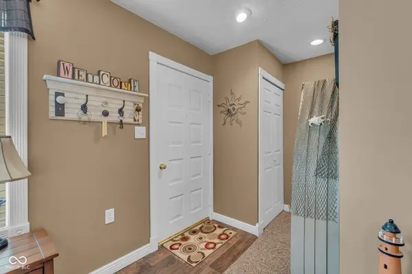 16 U DR, Cloverdale, IN 46120