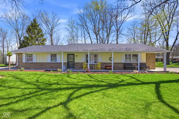 6310 S Overlook DR, Daleville, IN 47334